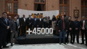 اولین دوره جایزه نوآوری گلرنگ